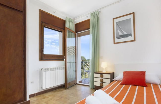 Tensi in Blanes With 5 Bedrooms and 2 Bathrooms - Photo 16