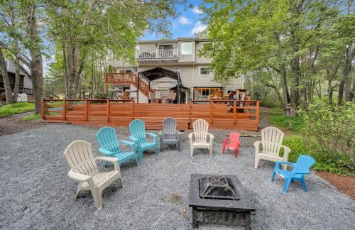 Stunning! Pocono Escape! HotTub Sauna Pool Ski Pet-Friendly Firepit Game Room Fireplace BBQ Lakes Tennis Fishing - Foto 11