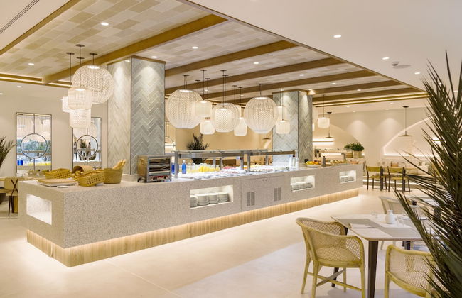 Hotel ILUNION Menorca - Photo 36