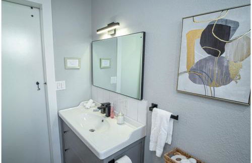 Stylish 4 Br/2ba Renovated Home Near Downtown - Foto 40