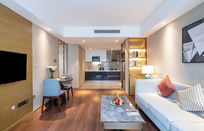 Cheng Du Wifc Suites -YYC Preferred - Photo 6