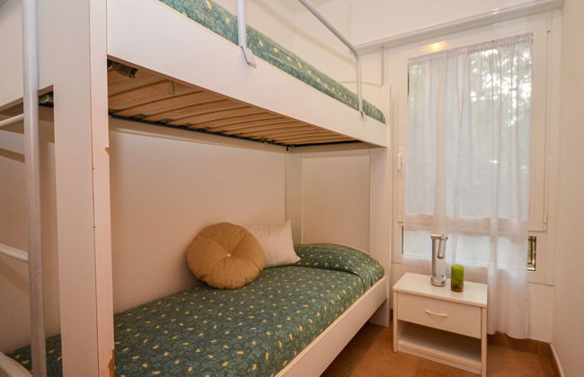 4 bedroom House in Lignano Sabbiadoro with garden and terrace - Photo 11