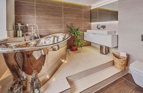 Loch Ness Mansion - Photo 10