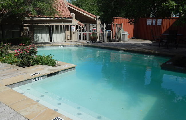 Fabulous Pristine Park Side Townhome - Foto 15