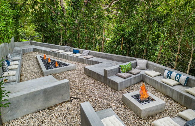 Beverly Glen Hillside Haven - Photo 14