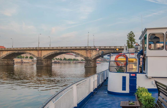 Passeio de barco pelo rio Moldava - Foto 5