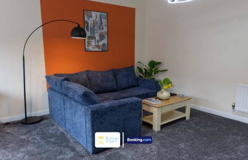 Large 2 Bedroom Apartment By The One Retreats Short Lets & Serviced Accommodation Horley Close To Gatwick Airport - Foto 69