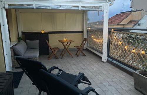 Monolocale con ampio terrazzo - Foto 31