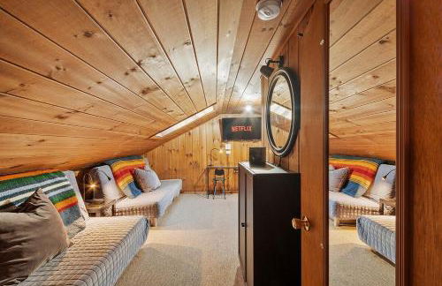 Lakeside Getaway - Lake Access & Firepit - Photo 25