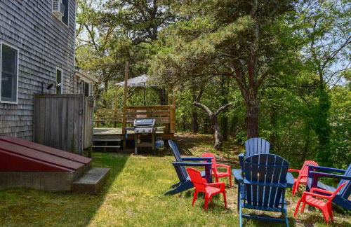 Beautiful Home Close to Ponds and Beach - Photo 25