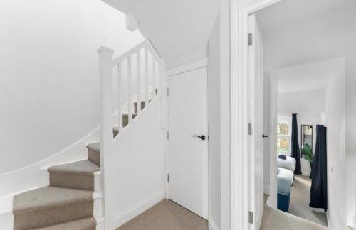 Stunning 4 Bedroom Abode in Zone 1 - Balcony - Sleeps 9 - Foto 38