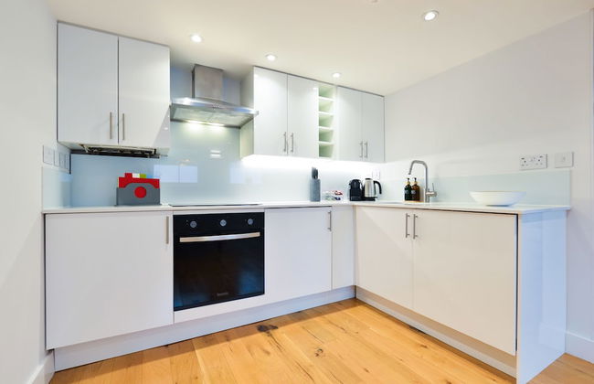 Spacious West Hampstead Apartment by Concept Apartments - Foto 7