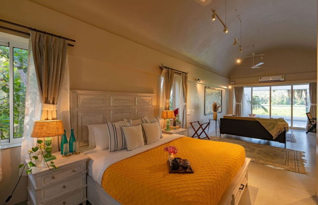 Legacy by Hireavilla- Full Field View Villa w Pool - Photo 12