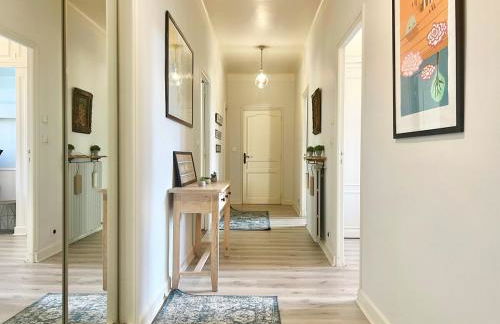 Bourgeois House - 16 personnes, Piscine, 6 chambres, 8 lits, 4 SDB, Centre-ville, CLIM - Foto 47