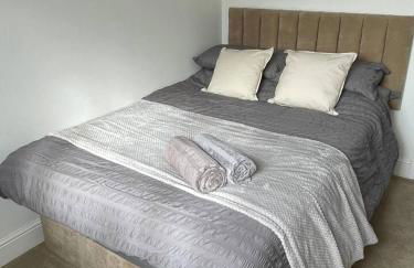 Four Bedroom House By Brookland Stays Serviced Accommodation Short Lets Leeds With Free WiFi - Foto 3