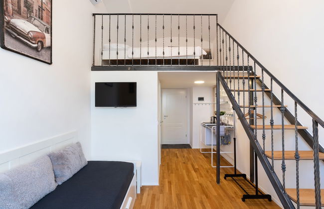 Rhino Studios - Photo 33