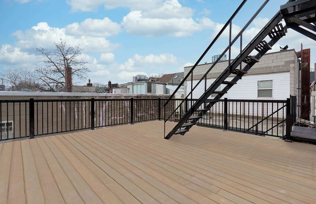 Elegant Suite—Near Kensington Market, Sleeps 8 - Foto 21