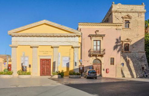 Amazing Apartment In Comiso - Foto 14