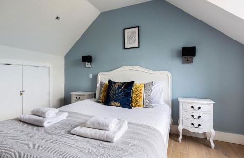 Elegant 2 Bed Flat with Balcony in Finchley - Photo 24