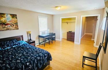 Suites on East Side near Whole Foods, Brown University, Miriam Hospital, MBTA, Downtown, - Photo 4
