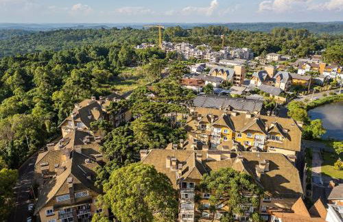 Casa de Pedra 2 Suítes c/ Piscina by Achei Gramado - Photo 36
