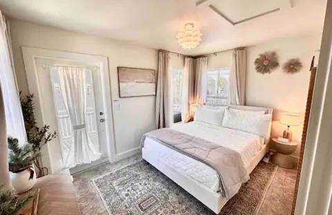 Stylish Cozy Family Cottage with Golf Cart - 1 mile to Dwntn Ocean Springs and beach - Foto 49