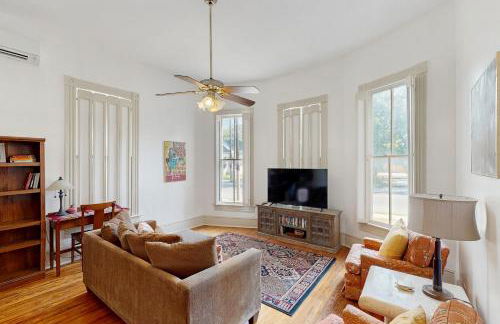 Downtown duplex with patio, enclosed backyard, washer/dryer, streaming, AC, WiFi - Foto 1