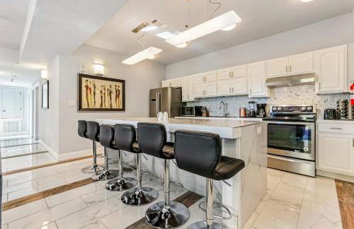 Fully Furnished Condos Near St Charles - Foto 24