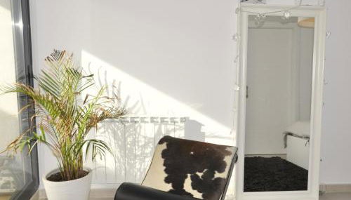 Casa familiar luminosa con piscina, cerca de la playa y parques, ideal para 6 personas en Cubelles - ES-332-5 - Photo 5