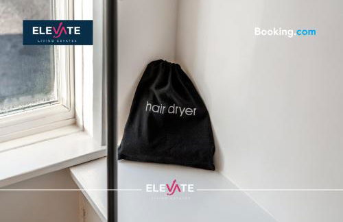 Last-Minute Specials l Limited-Time Deal l Sleeps Up To 6 Guest l Free Parking, Families, Business Stay l By Elevate Living Estates Short Lets & Serviced Accommodation Northampton - Photo 24