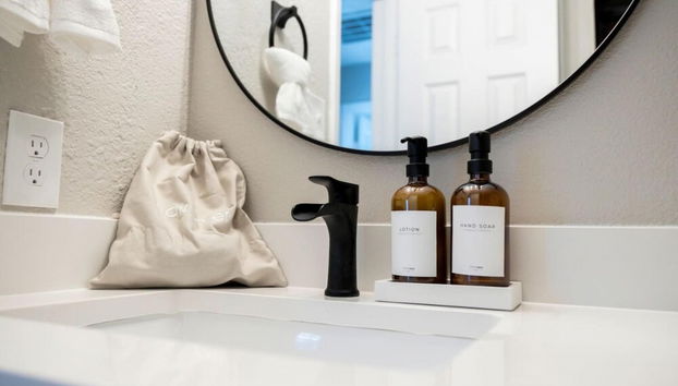 Lux Modern Getaway AT T Stadium Views King Bed - Foto 3, Habitación