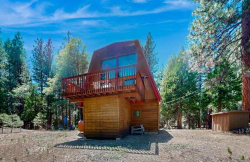 Sierra Nevada Hideaway Cabin with Deck, Mtn Views - Foto 22