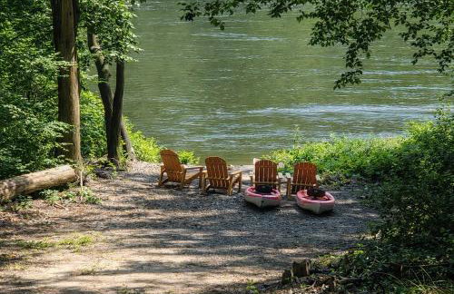 RiverEdge Haven Hot Tub, 5 Beds, Kayaks Near ND - Foto 58