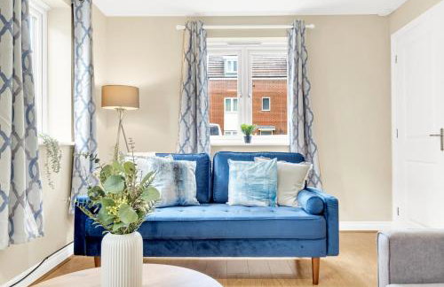 Contractors Retreat 3 bedroom house, sleeps up to 7, free parking - Foto 1