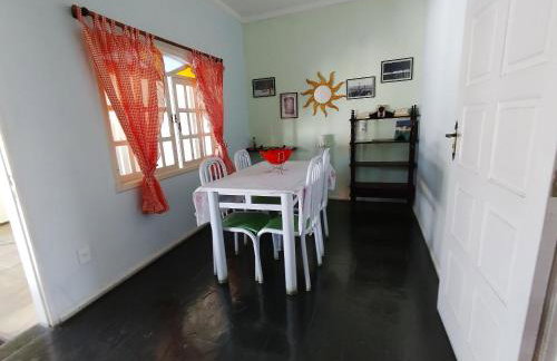 Cabo Frio, casa estilo colonial, ampla e confortável. - Foto 19