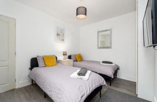 Entire Nuneaton House Next to the Station - Foto 8