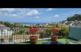 3 Bedroom Bungalow with great Sea Views, Private Hot Tub & Gardens - Foto 17