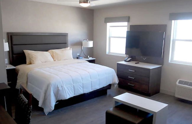 Spring Lake Townhomes and Suites - Photo 1