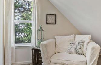 Charming 4BR Wine Country Getaway with Spa & Firepit - Foto 42