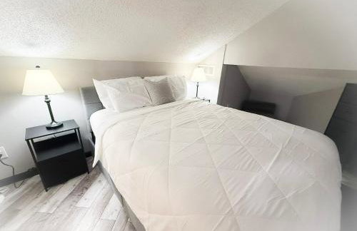 Lakefront Home-3BD25BADockGrillFirepitPool - Foto 74