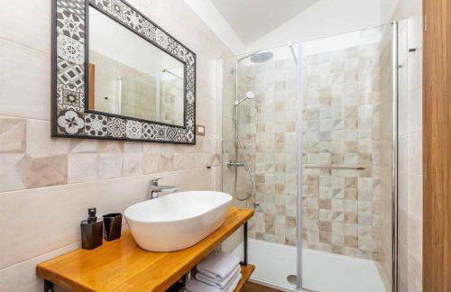 Luxury apartment Viktorija with private pool - Photo 10