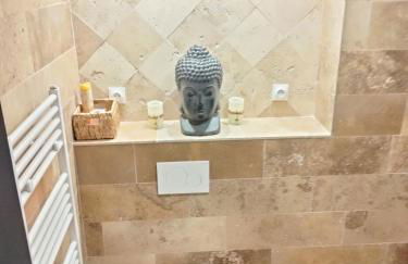 Maison Prestige Le Donjon des Plaisirs Jacuzzi - Foto 9