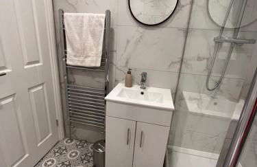 Amazing sea views and hot tub - Photo 31