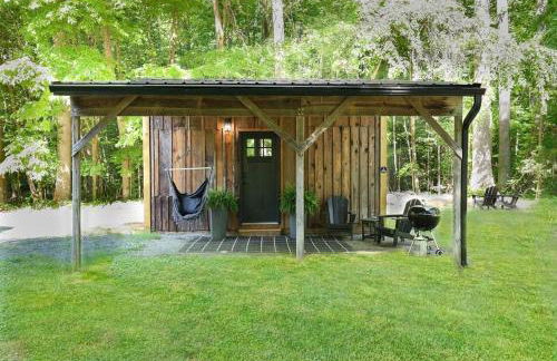 Tiny Tarheel Cozy Retreat Near UNC Tiny House - Photo 35