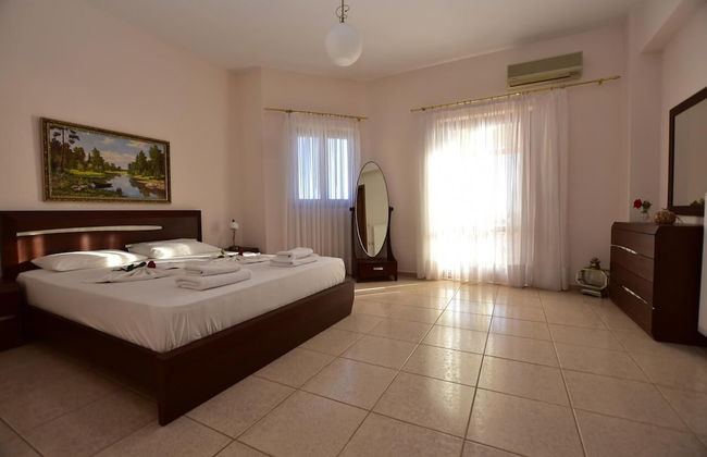 Flisvos Villa - Photo 5