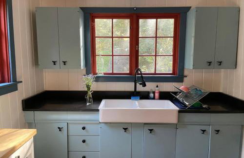 Springbrook · Cozy 2BR Mt. Hood Cabin, Fireplace & Retro Kitchen - Foto 25