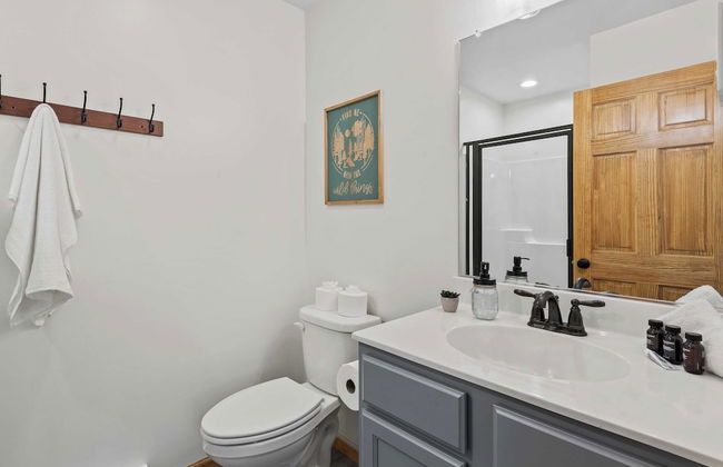 Bluejay Getaway by Avantstay Walk to Lake 7bdr, Hot Tub, Pool Table - Foto 30