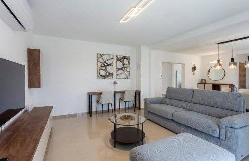 Luxurious new apartment with pool - Foto 29