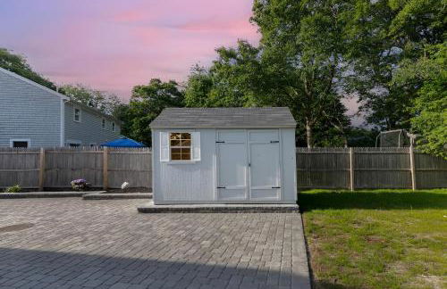 Renovated & Sophisticated Home Near Beach & Shops! - Photo 75