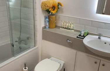 Kensington Luxury Apartment on Gated Development in Leafy edge of Chorley Town Centre - Foto 19